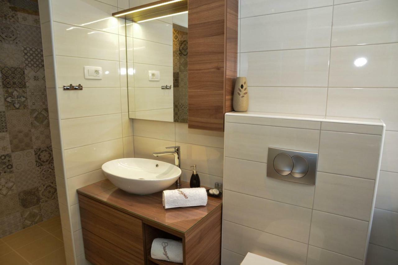 Guest House Crisogono 자다르 외부 사진