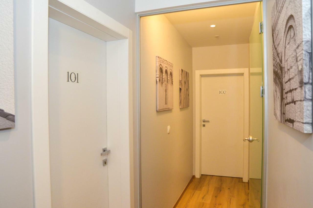 Guest House Crisogono 자다르 외부 사진